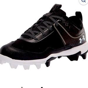 Under Armour Women’s Softball Cleats Size 7.5 or 8 Black | Sisterhood Series